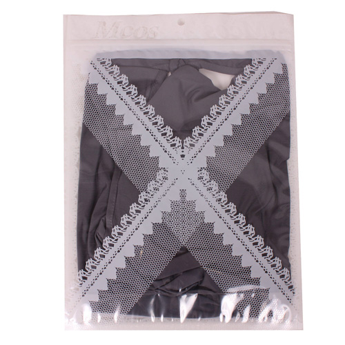 後ろ姿で魅せるセクシーミニドレス画像5